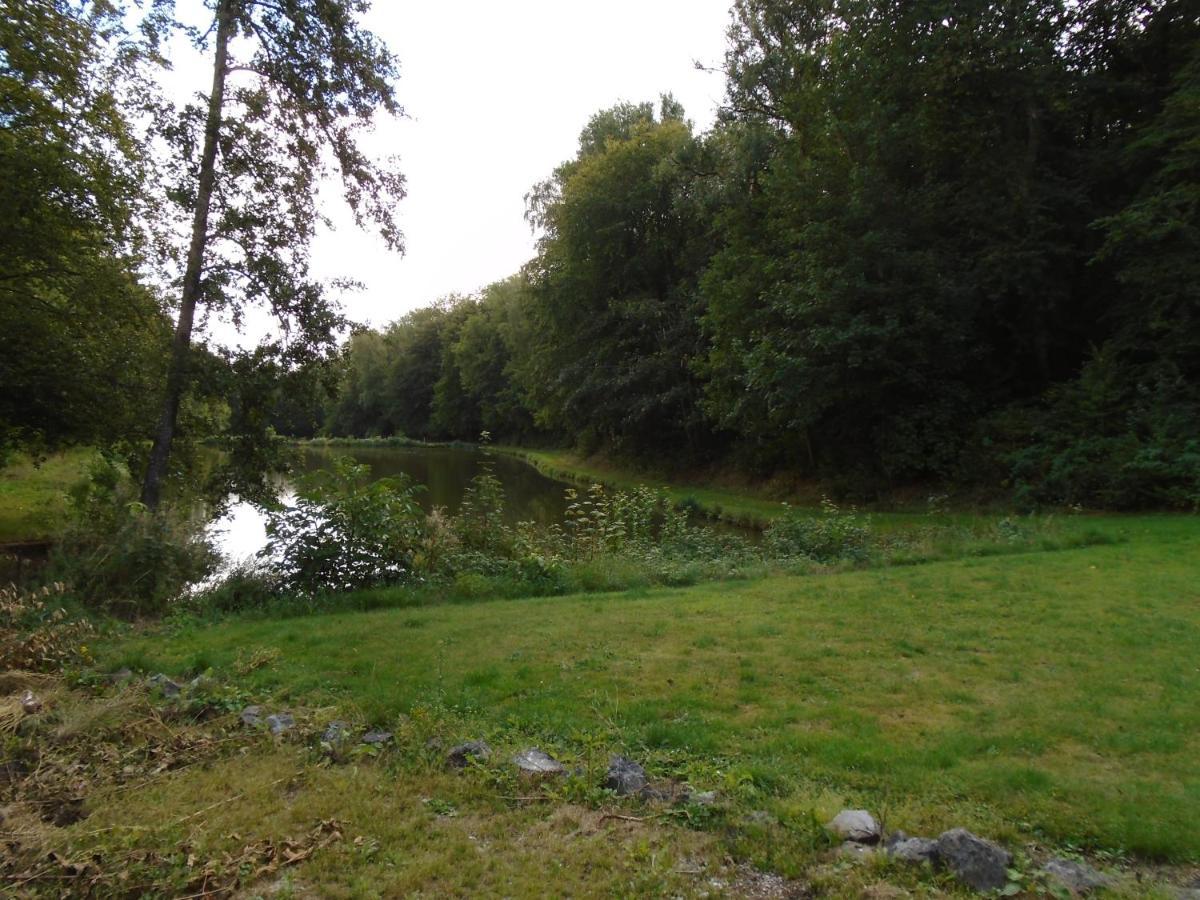 Deux Etangs Poissonneux Au Milieu Des Bois Avec Gite Moderne, La Halte Des Deux Lacs Rosée Zewnętrze zdjęcie