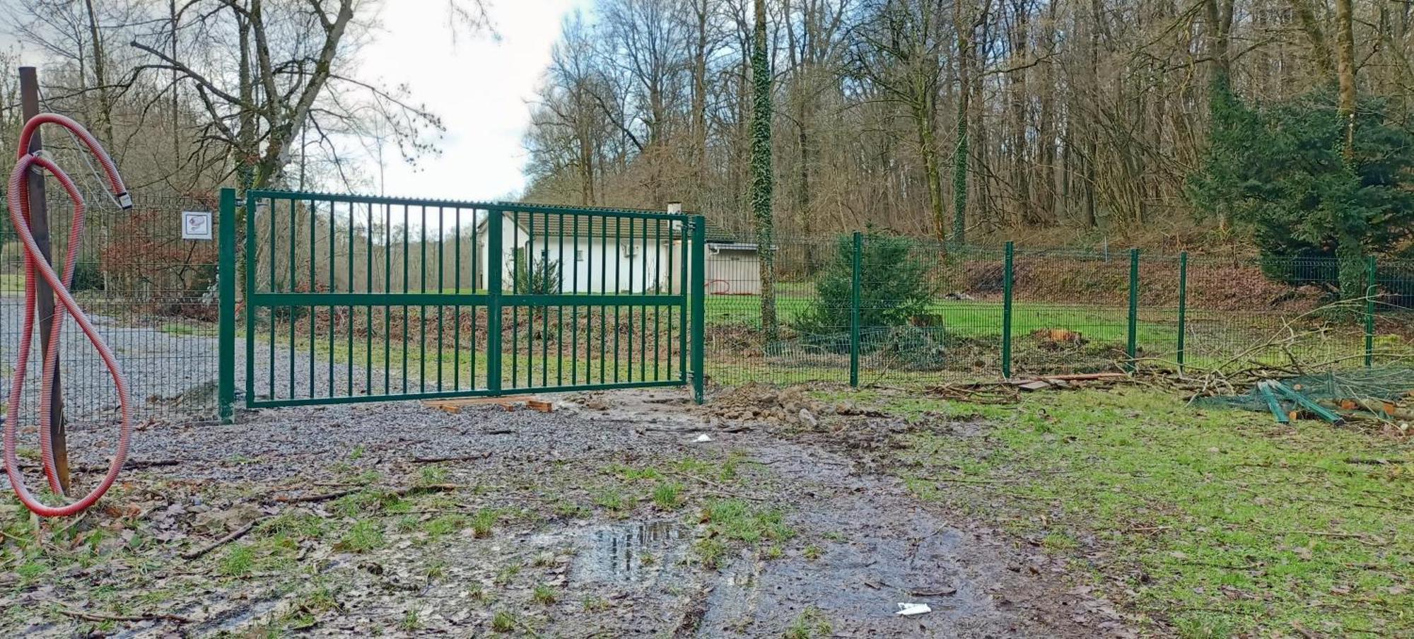 Deux Etangs Poissonneux Au Milieu Des Bois Avec Gite Moderne, La Halte Des Deux Lacs Rosée Zewnętrze zdjęcie